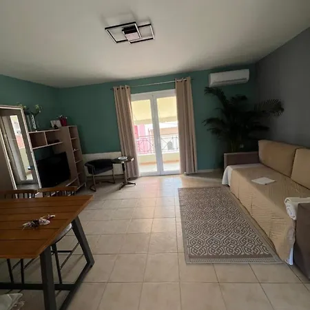 Central Smart Maisonette *