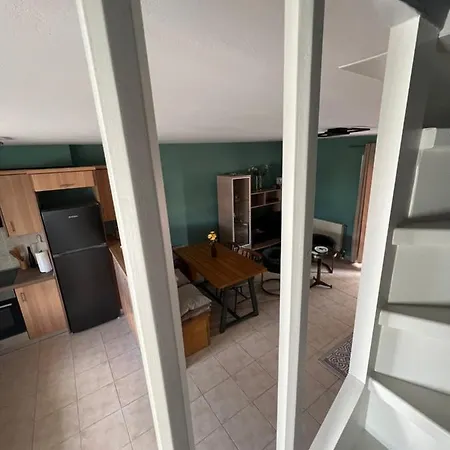 Central Smart Maisonette
