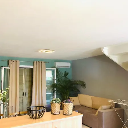 Central Smart Maisonette *